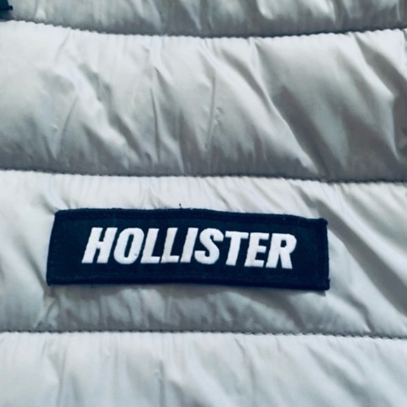 Hollister Lightweight Puffer Jacket - Picture 9 of 16